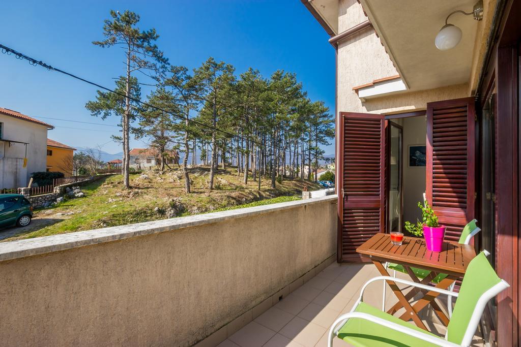 Cozy And Modern Apartments 카스타브 외부 사진