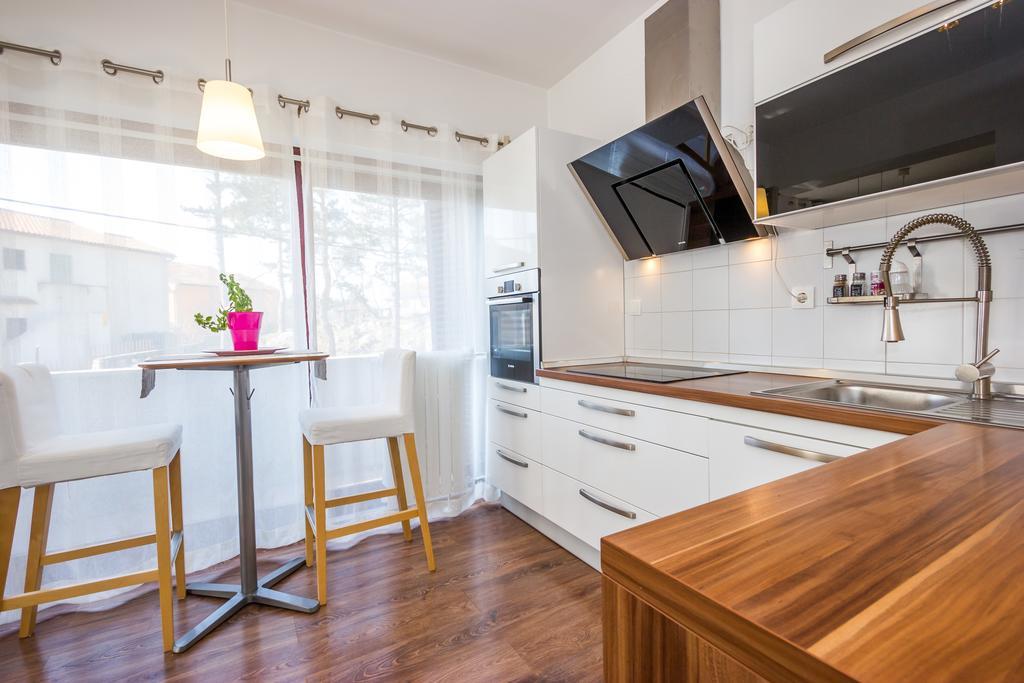 Cozy And Modern Apartments 카스타브 객실 사진